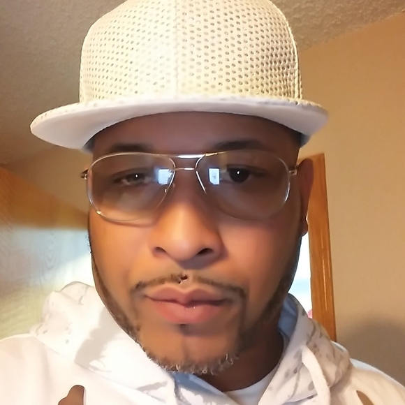 Meet your Posher, Christopher - Picture 1 of 1